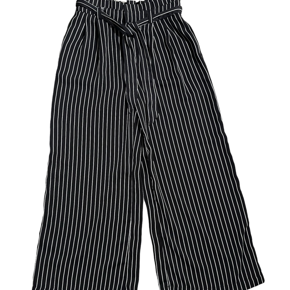 Who What Wear High Waist Black Stripe Paperbag
Straight Pants